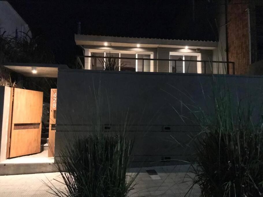 Casa Centrica Frente Al Rio Villa โกโลเนีย เดล ซากราเมนโต ภายนอก รูปภาพ