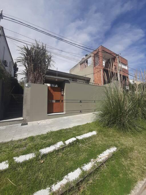 Casa Centrica Frente Al Rio Villa โกโลเนีย เดล ซากราเมนโต ภายนอก รูปภาพ